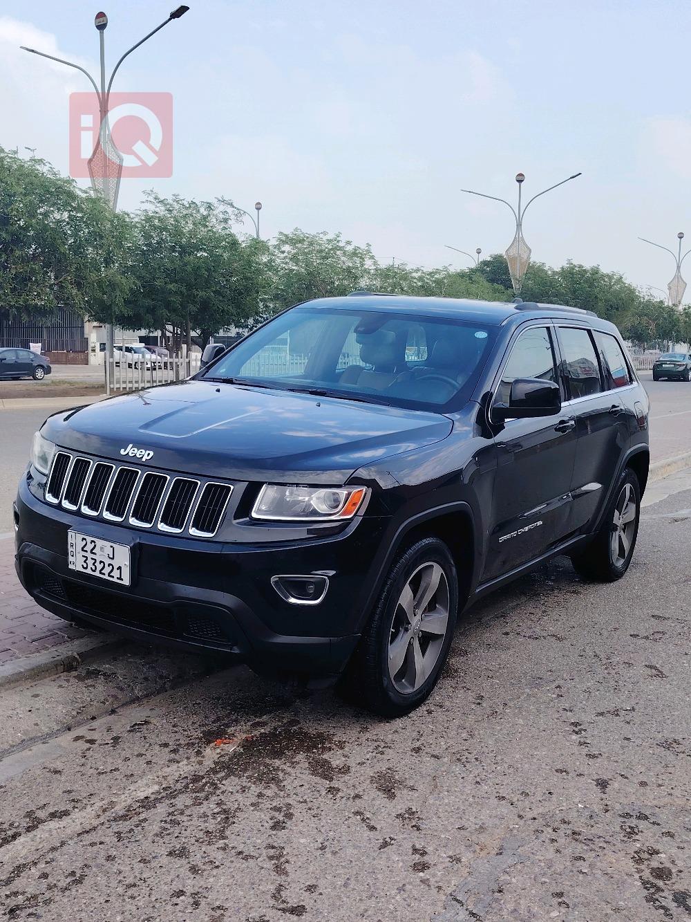 جیپ گراند شیرۆکی